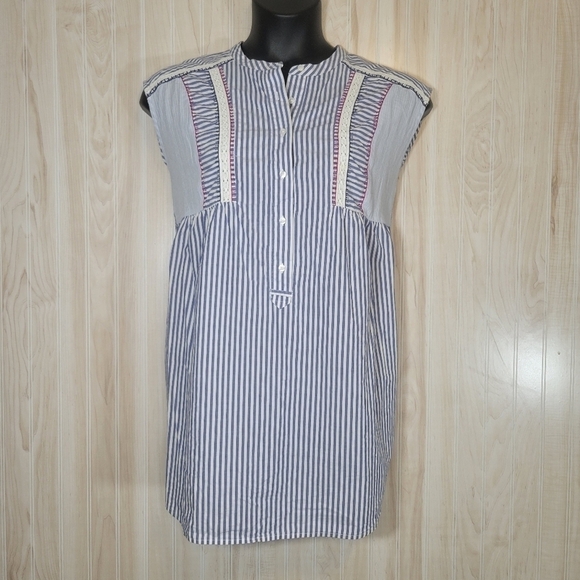 Lane Bryant Tops - Lane Bryant Blue and White Sleeveless Tunic